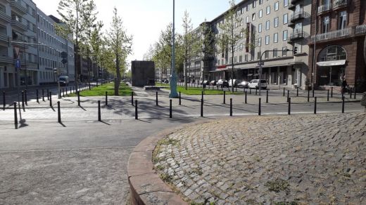 Carl-Benz-Denkmal an der Augusta-Anlage